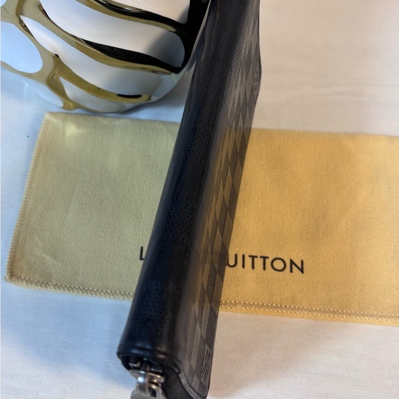 Louis Vuitton Damier Infini Wallet - Picture 5 of 16